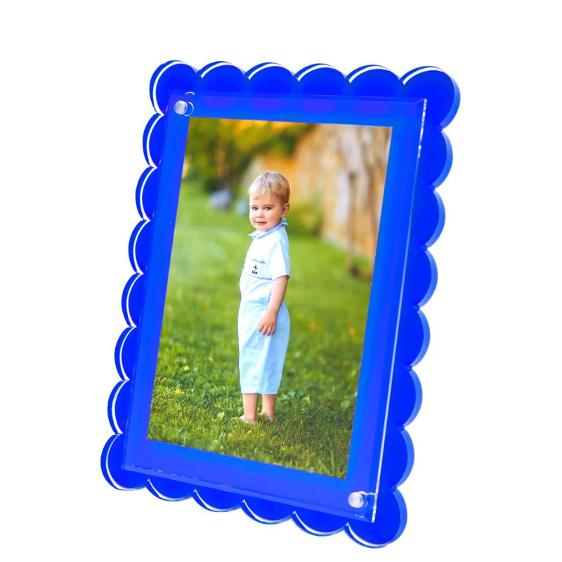 Scallop Frame 6x8, Blue-Becket Hitch