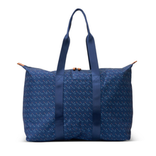 Load image into Gallery viewer, Clubs Paxton Packable Tote - Becket Hitch
