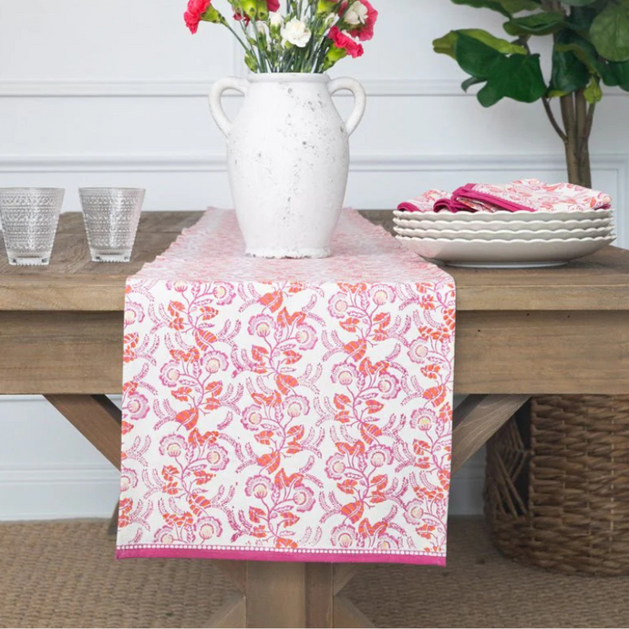 Gardenia Vine Berry Table Runner-Becket Hitch