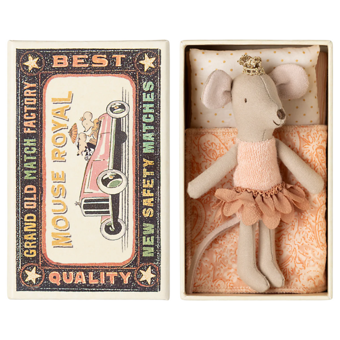 Little Sister Princess Mouse in Matchbox-Becket Hitch