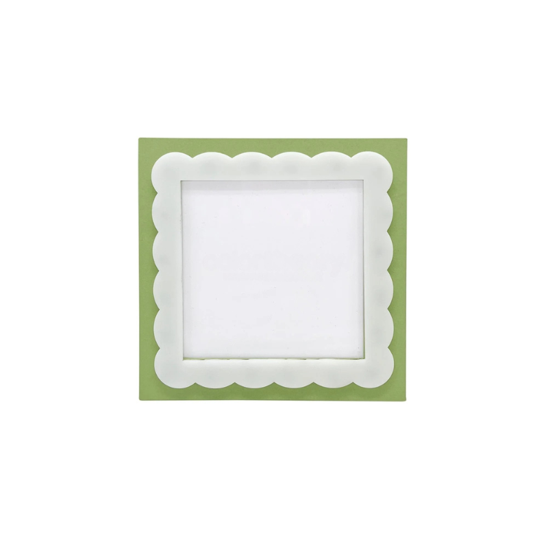 Meadow Green Scalloped 4 x 4 Frame-Becket Hitch