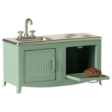 Load image into Gallery viewer, Mouse Kitchen - Becket Hitch
