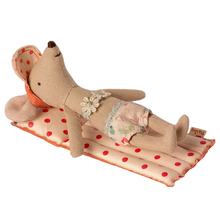 Load image into Gallery viewer, Red Dot Beach Float - Becket Hitch
