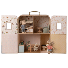 Load image into Gallery viewer, SuitCasa House - Becket Hitch
