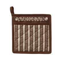 Load image into Gallery viewer, Acorns Stripe Pot Holder
