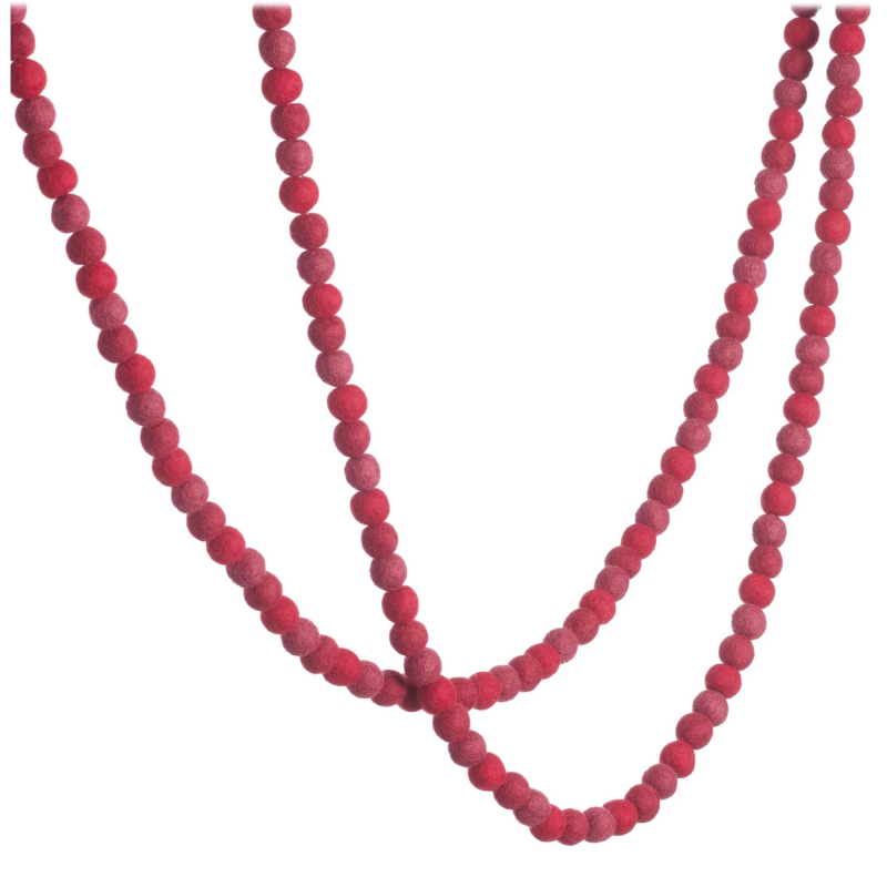 Lilliput Garland in Cranberry-Becket Hitch